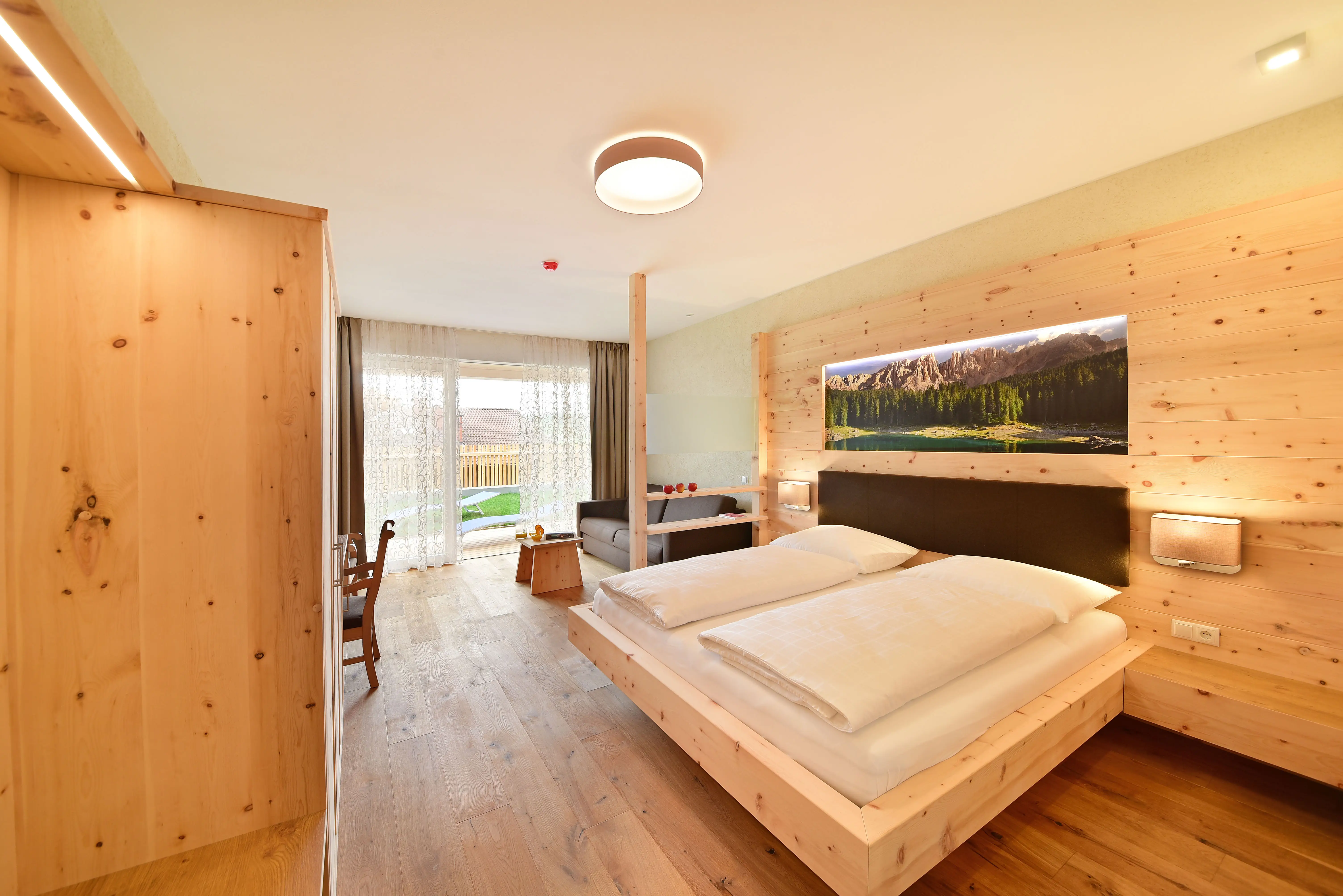 Premium Nature Suite